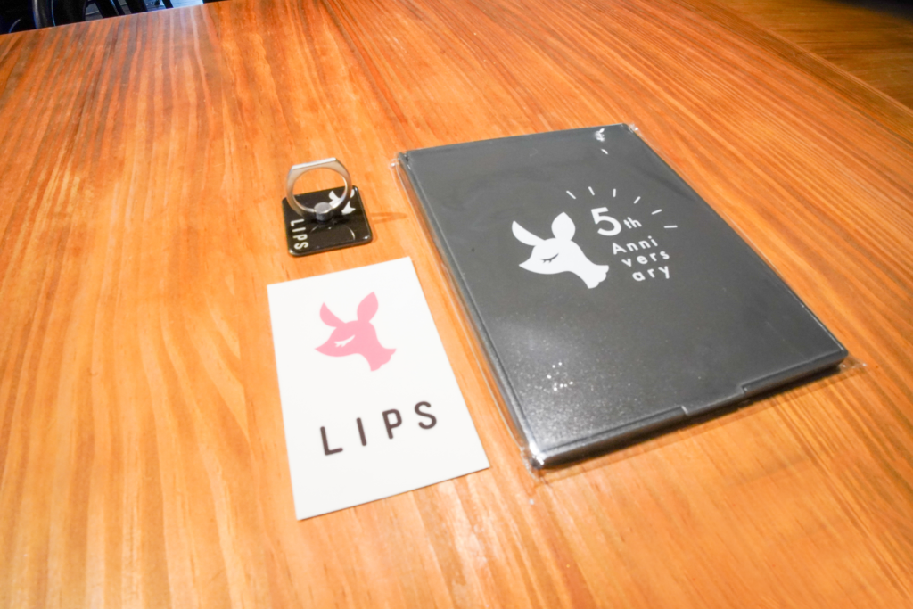 株式会社AppBrewのオフィスの折地名tるグッズ