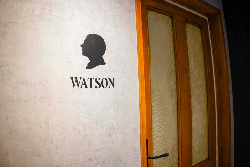 オーテ株式会社のオフィスの会議室"WATSON"