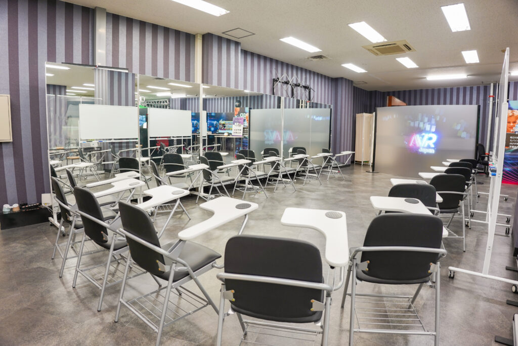 AVR Japan株式会社のオフィスのセミナーエリア