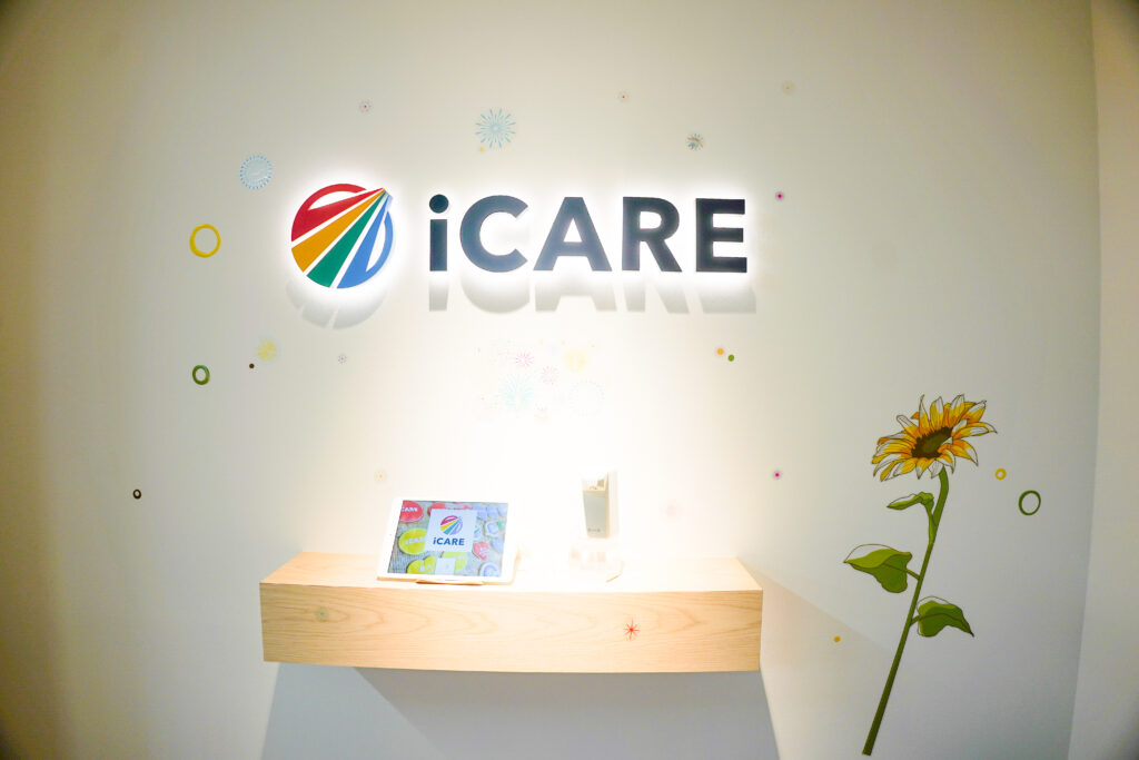 株式会社iCAREのオフィスのエントランス