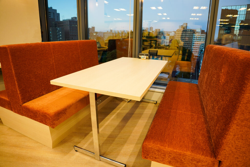 デジタルハリウッド株式会社のオフィスのMETTING ZONE