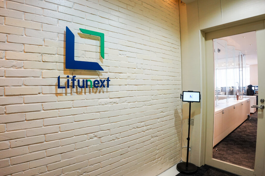 株式会社Lifunextのオフィスのエントランス