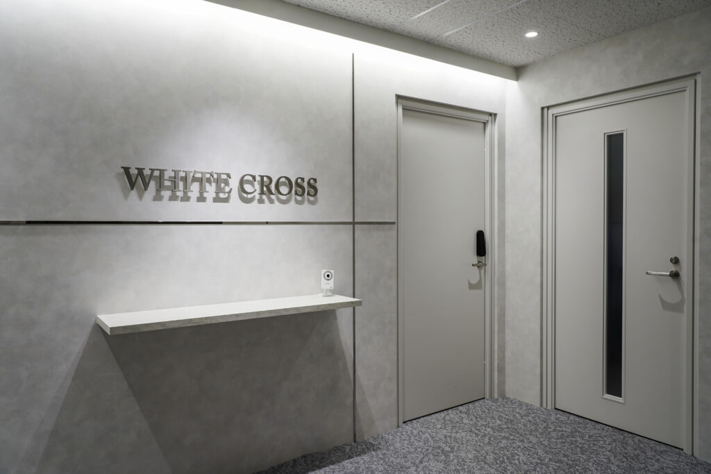 WHITE CROSS株式会社のオフィスのエントランス