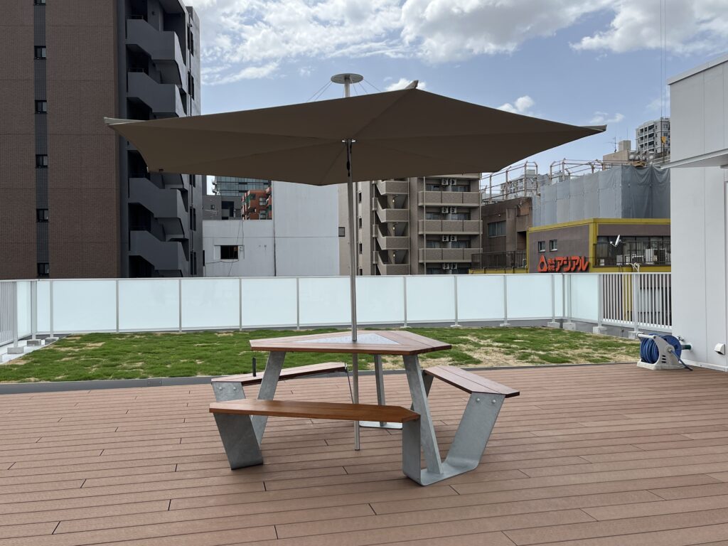 丸天産業の屋上