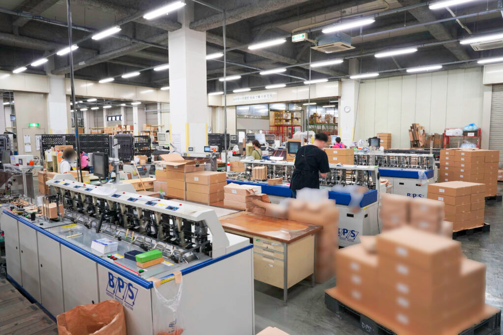 株式会社アテナのオフィスの機械作業場