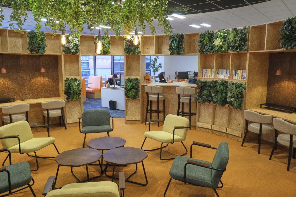 株式会社ハッピースマイルの執務エリア