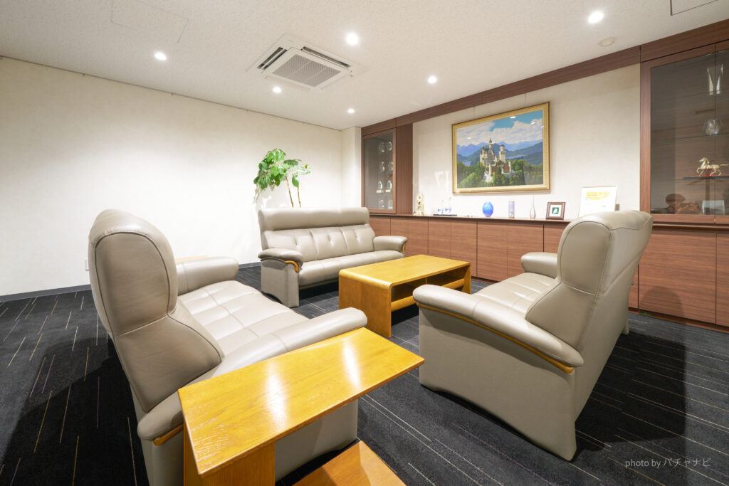 近藤建設株式会社の応接室1